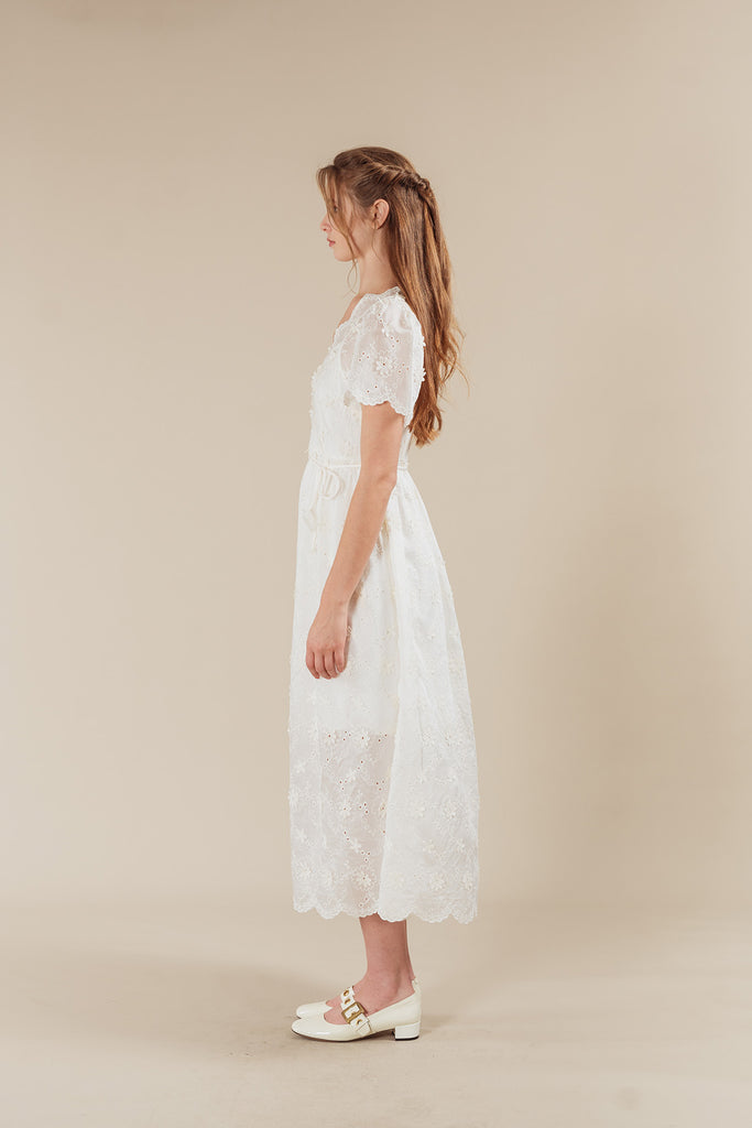 chinese dress ladies Ethereal Floral Embroidered Lace Dress – 26 INCHI